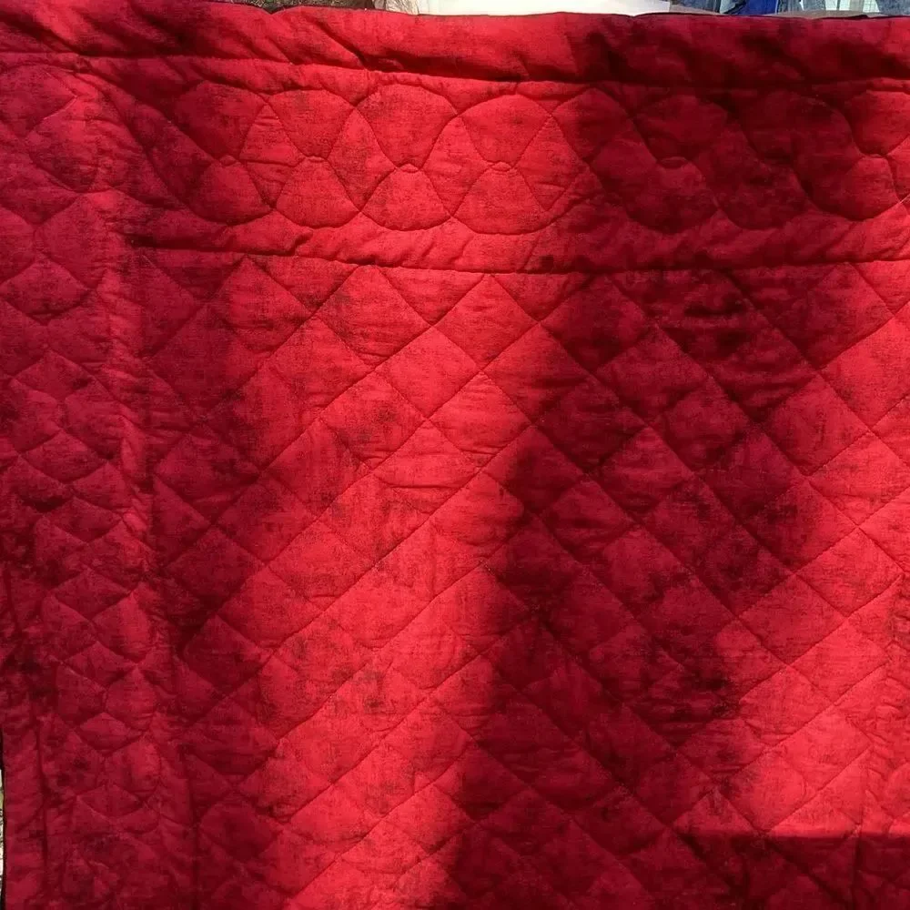 NWT Sparkling Christmas Quilt with Four Borders